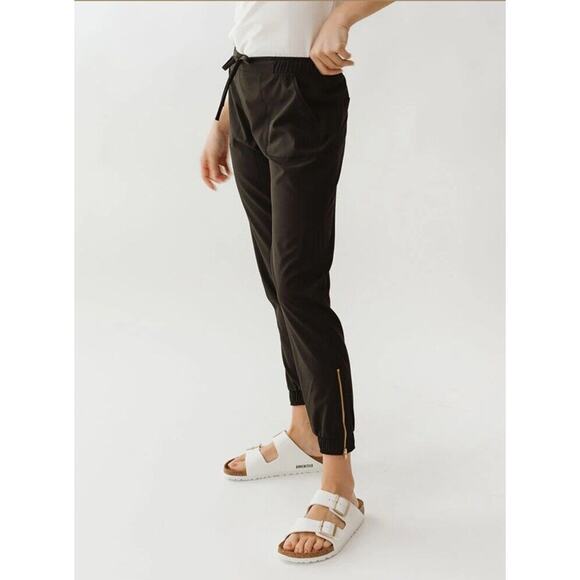 Albion Fit Jetsetter Joggers XXL Black EUC Zipper Ankles Women Pull On - Picture 9 of 10